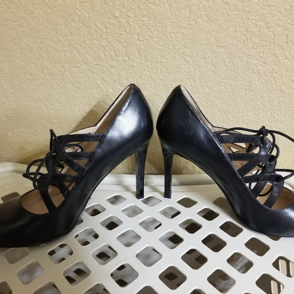 Never worn black heels